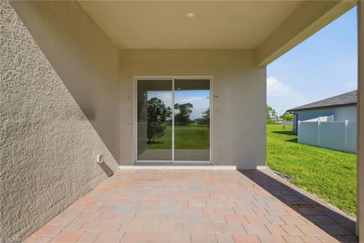 2909 Nw 22nd Ave, Cape Coral, Florida 33993