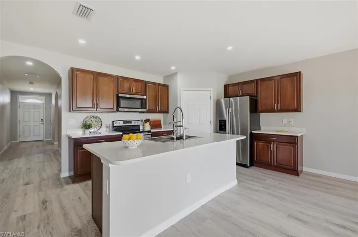 2909 Nw 22nd Ave, Cape Coral, Florida 33993