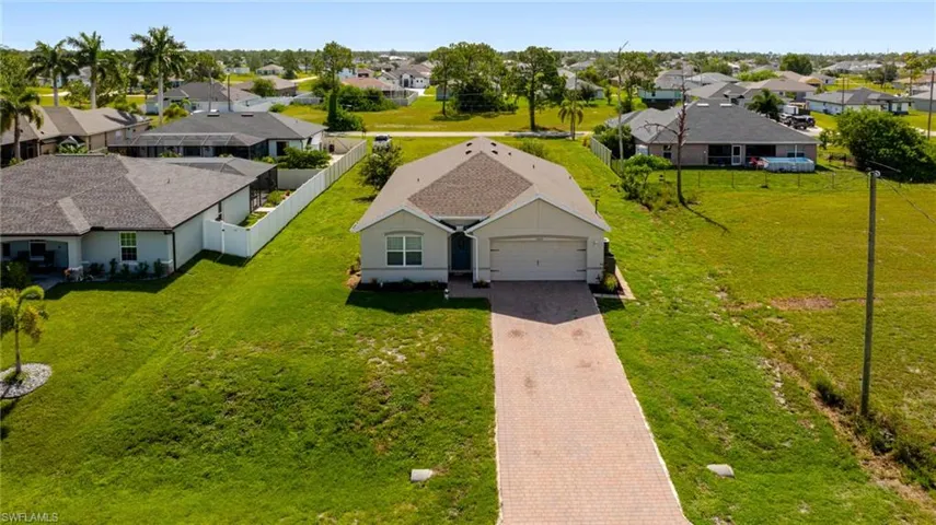 2909 Nw 22nd Ave, Cape Coral, Florida 33993