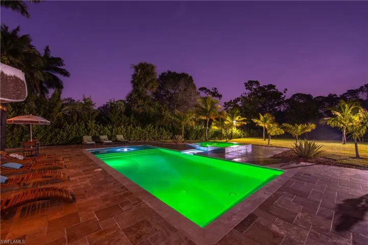 1890  Oakes  BLVD, Naples, FL 34119