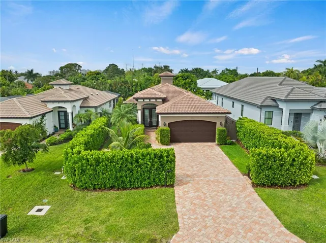 551 99th Ave N, Naples, Florida 34108