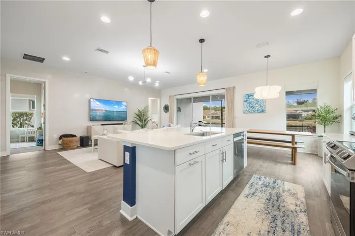 3323  Pilot  CIR, Naples, FL 34120