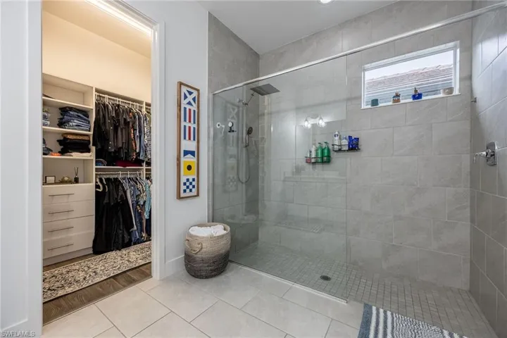 3323  Pilot  CIR, Naples, FL 34120