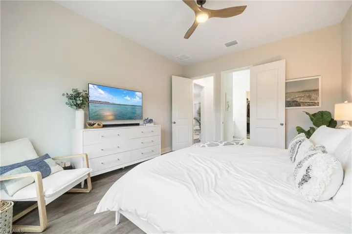 3323  Pilot  CIR, Naples, FL 34120