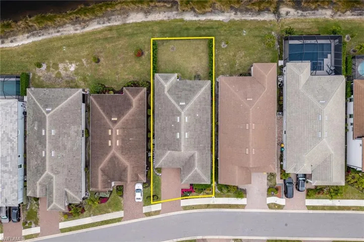 3323  Pilot  CIR, Naples, FL 34120