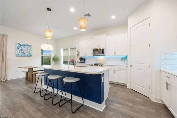 3323  Pilot  CIR, Naples, FL 34120