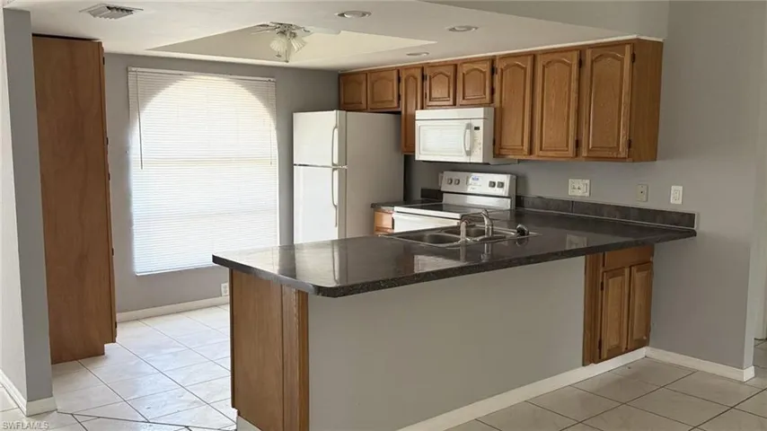 1409 Sw 10th St, Cape Coral, Florida 33991