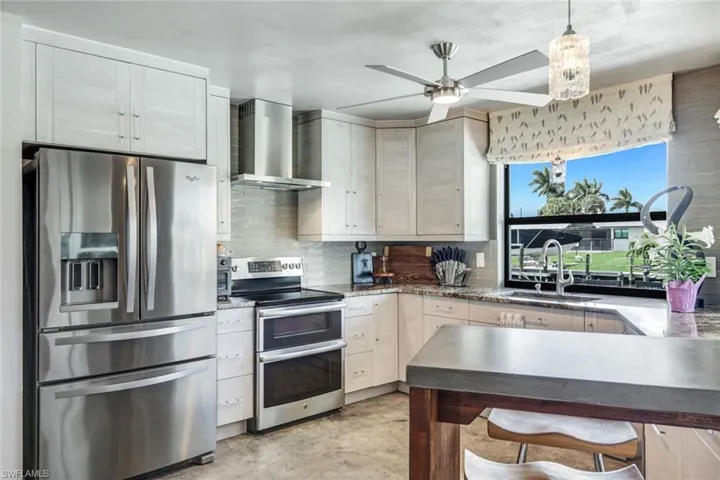 409 Tower Dr, Cape Coral, Florida 33904
