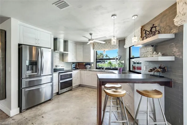 409 Tower Dr, Cape Coral, Florida 33904