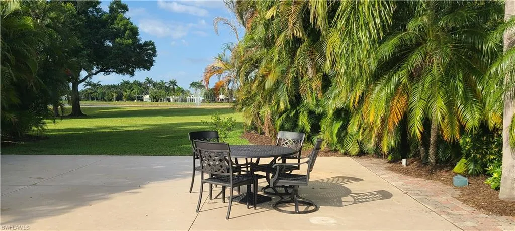 View of patio / terrace with outdoor dining space
