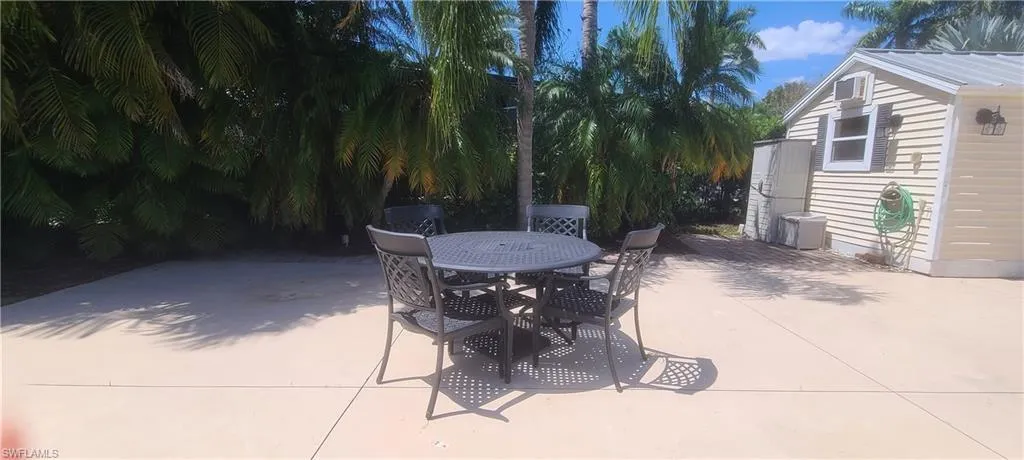 View of patio / terrace with outdoor dining space