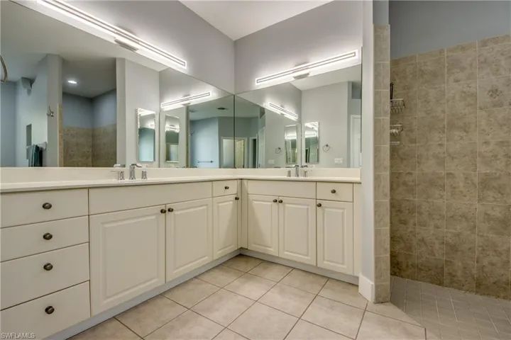5219 Sw 11th Pl, Cape Coral, Florida 33914