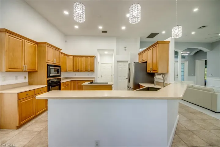 5219 Sw 11th Pl, Cape Coral, Florida 33914