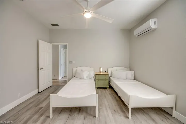5219 Sw 11th Pl, Cape Coral, Florida 33914