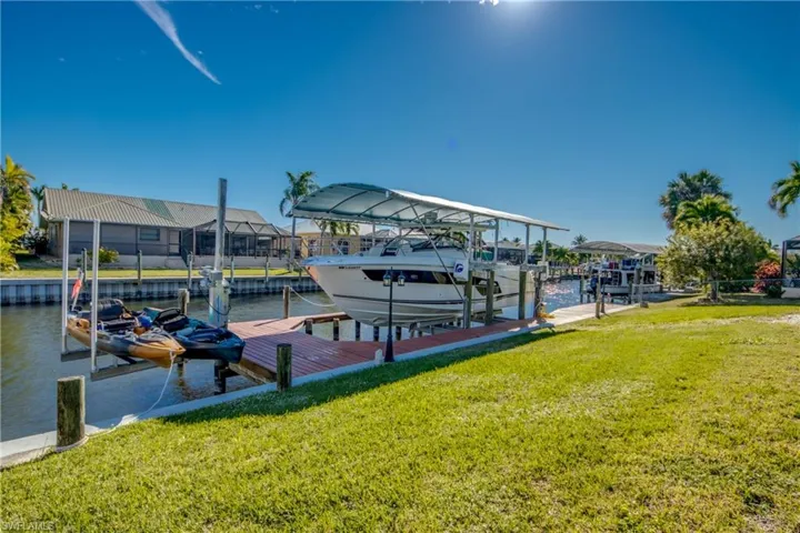 5219 Sw 11th Pl, Cape Coral, Florida 33914