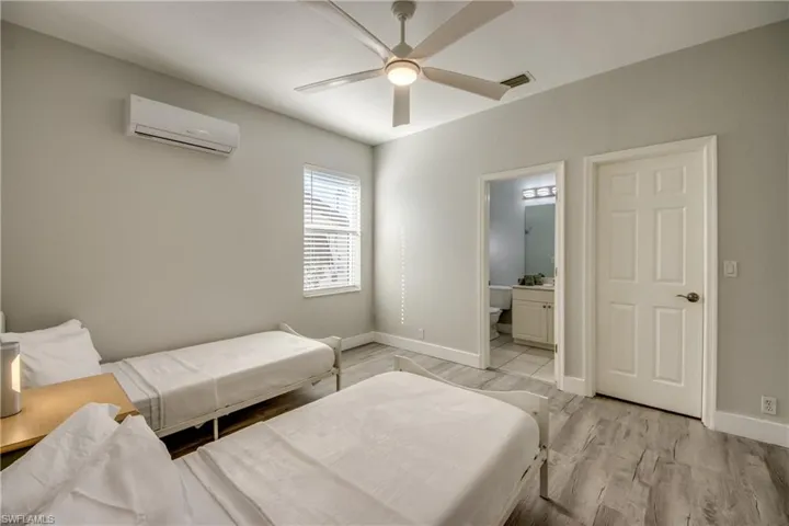 5219 Sw 11th Pl, Cape Coral, Florida 33914