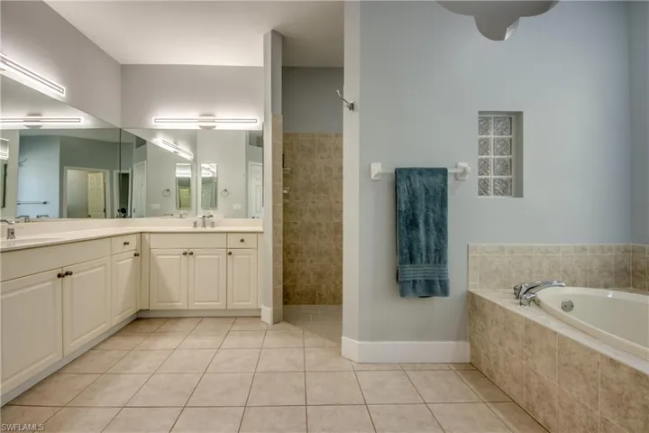5219 Sw 11th Pl, Cape Coral, Florida 33914