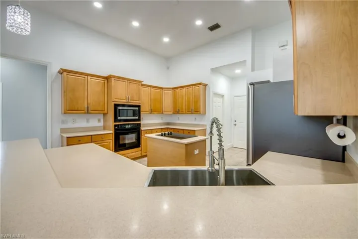 5219 Sw 11th Pl, Cape Coral, Florida 33914