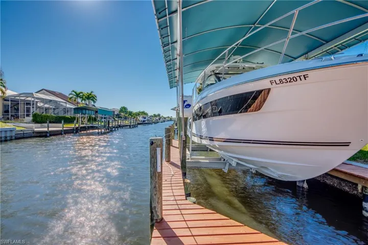 5219 Sw 11th Pl, Cape Coral, Florida 33914