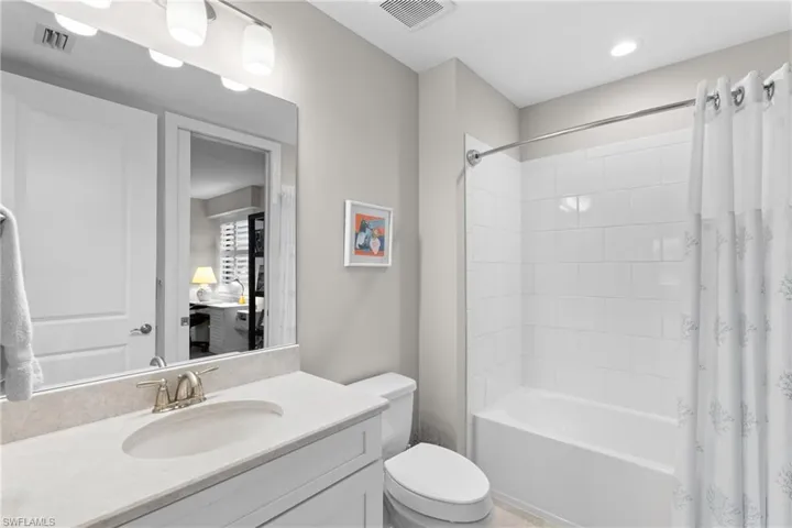 9646  Montelanico  LOOP, Naples, FL 34119