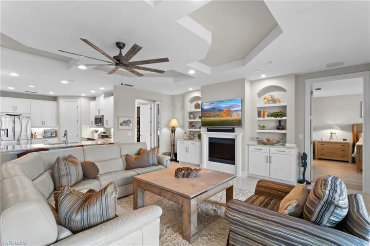 9646  Montelanico  LOOP, Naples, FL 34119