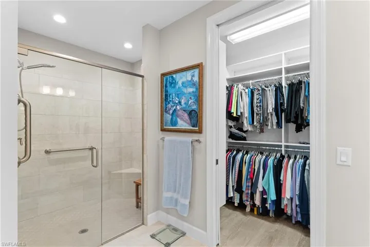9646  Montelanico  LOOP, Naples, FL 34119
