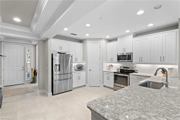 9646  Montelanico  LOOP, Naples, FL 34119