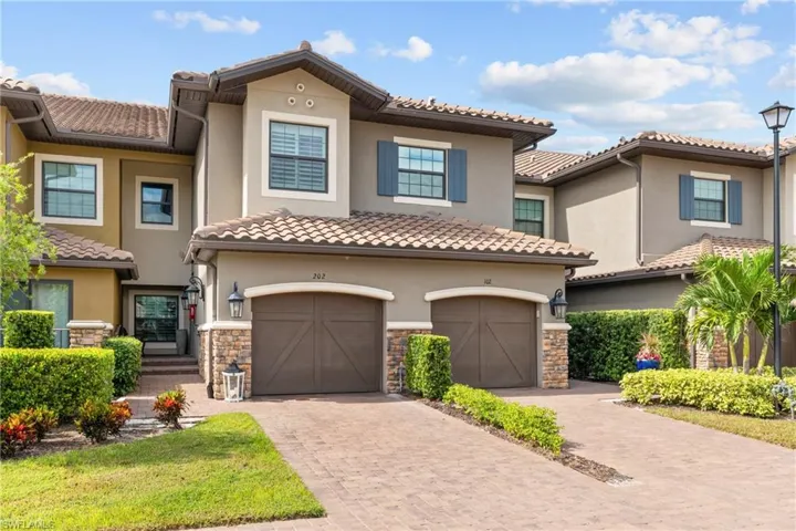 9646  Montelanico  LOOP, Naples, FL 34119