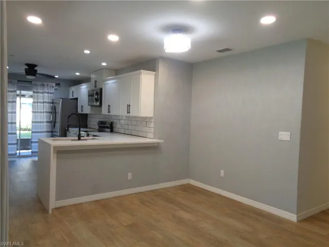 6429 Royal Woods Dr, Fort Myers, Florida 33908