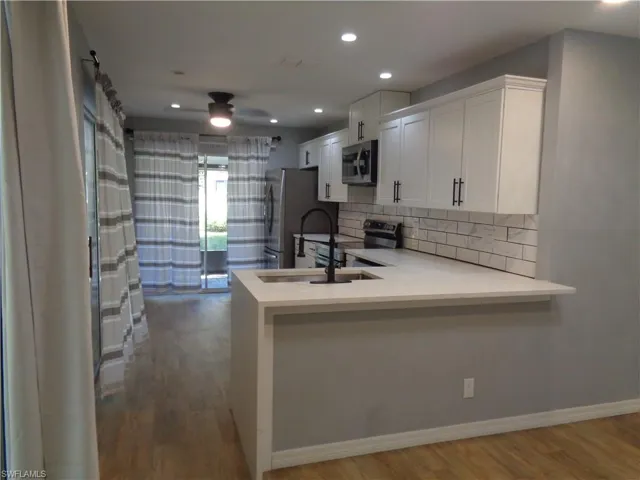 6429 Royal Woods Dr, Fort Myers, Florida 33908