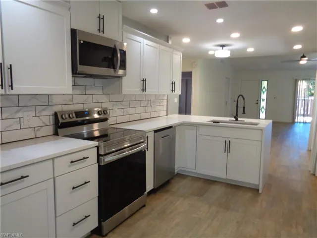6429 Royal Woods Dr, Fort Myers, Florida 33908