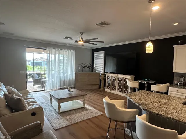 1599 Marton Ct, Naples, Florida 34113