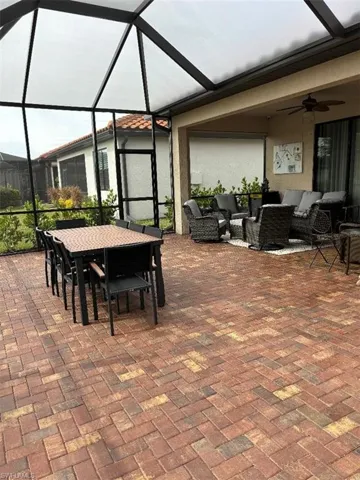 Extended large lanai area