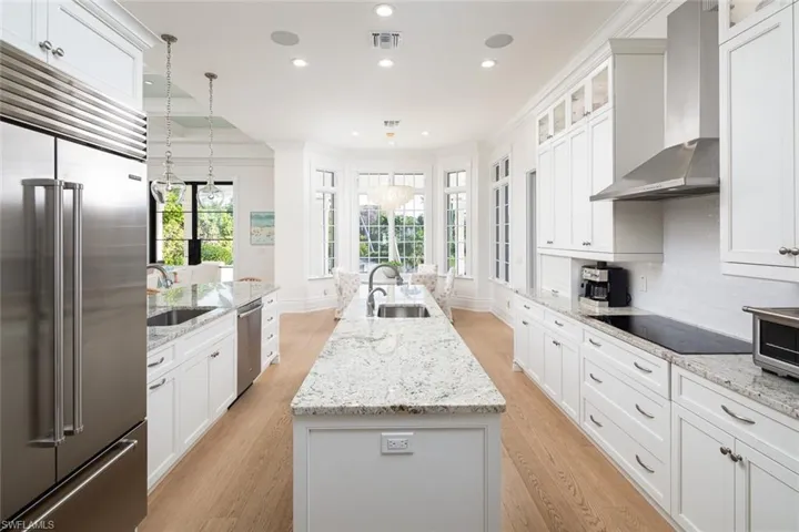 2595  Half Moon  WALK, Naples, FL 34102