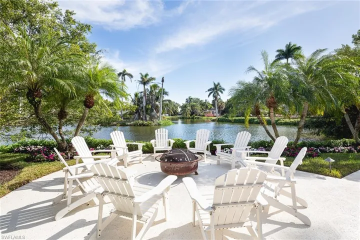 2595  Half Moon  WALK, Naples, FL 34102