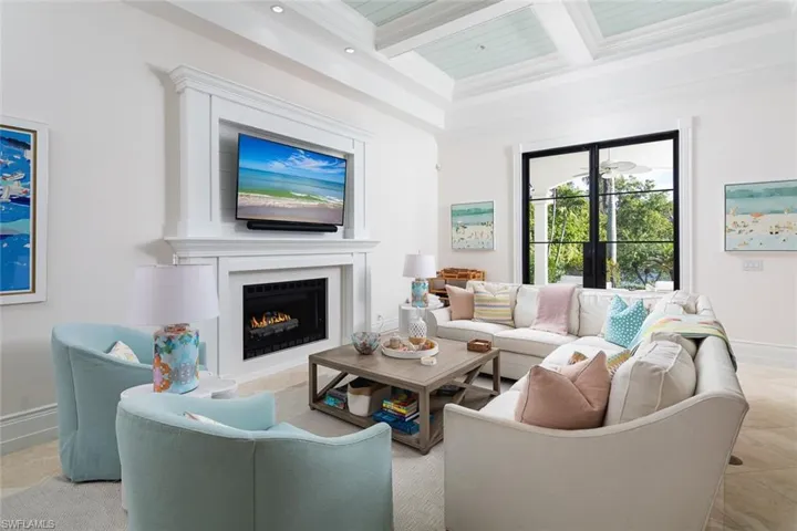 2595  Half Moon  WALK, Naples, FL 34102