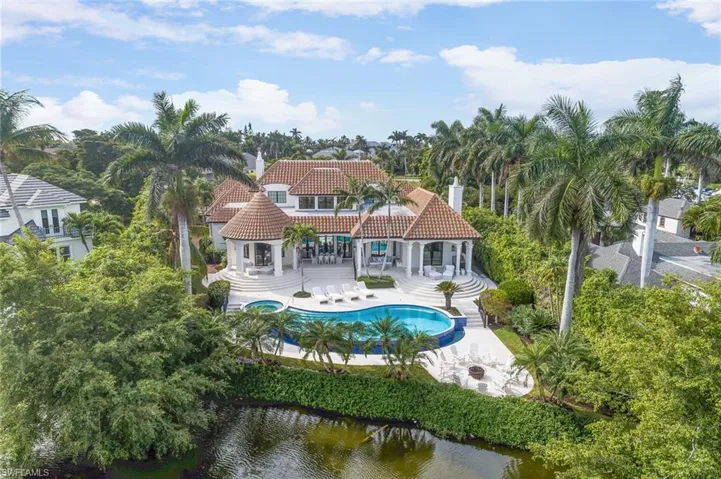 2595  Half Moon  WALK, Naples, FL 34102