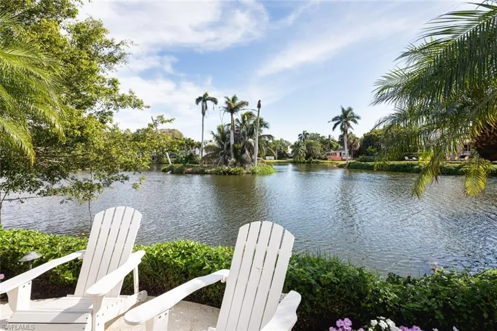 2595  Half Moon  WALK, Naples, FL 34102