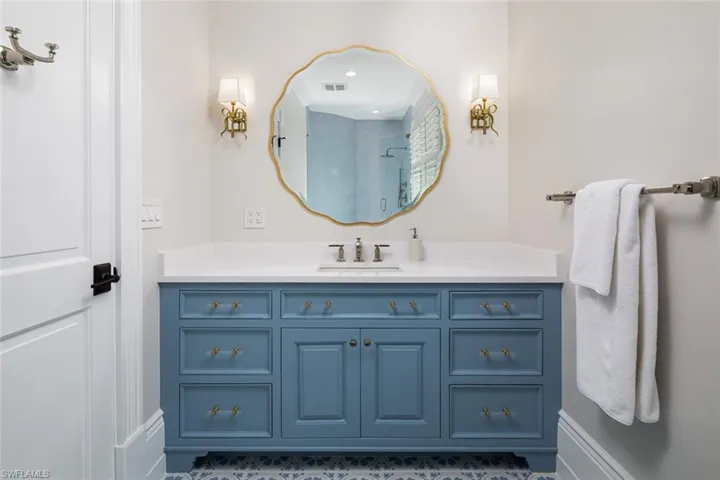 2595  Half Moon  WALK, Naples, FL 34102