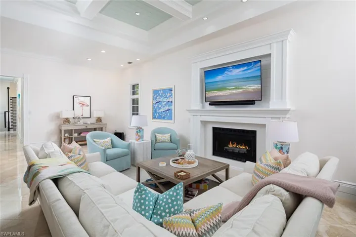 2595  Half Moon  WALK, Naples, FL 34102