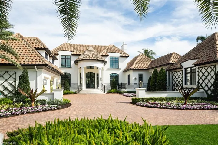 2595  Half Moon  WALK, Naples, FL 34102