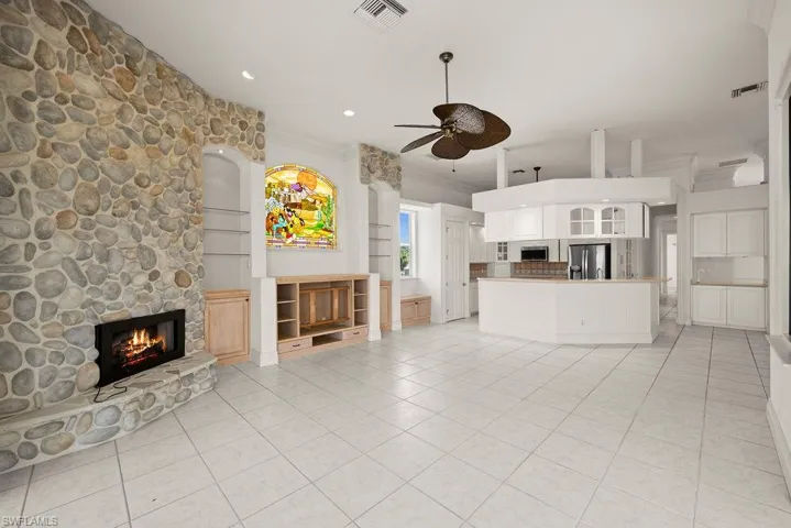 371 Bayside Ave, Naples, Florida 34108