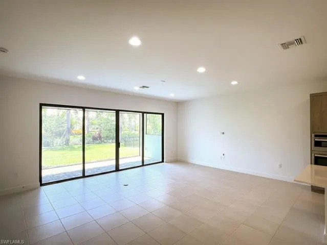 20914 Thistle Leaf Ln, Estero, Florida 33928