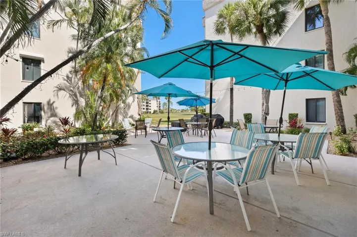 7402  Lake Breeze  DR, Fort Myers, FL 33907