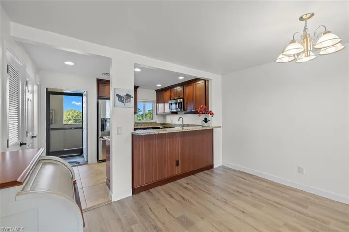 7402  Lake Breeze  DR, Fort Myers, FL 33907