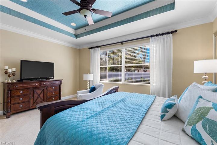 20398  Foxworth  CIR, Estero, FL 33928