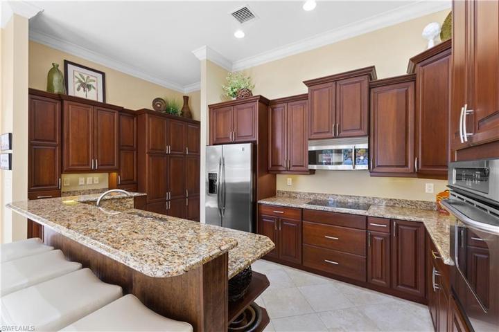 20398  Foxworth  CIR, Estero, FL 33928