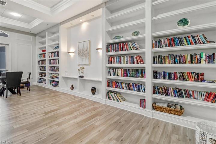 20398  Foxworth  CIR, Estero, FL 33928