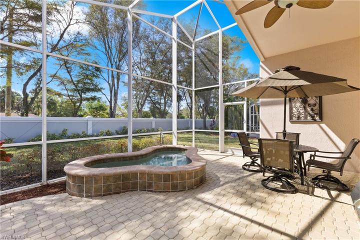 20398  Foxworth  CIR, Estero, FL 33928