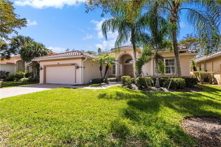 20398  Foxworth  CIR, Estero, FL 33928